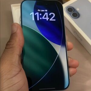 Apple iPhone 17 in Blue